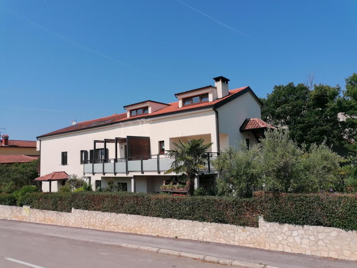 Apartment Jasna Porec Bagian luar foto